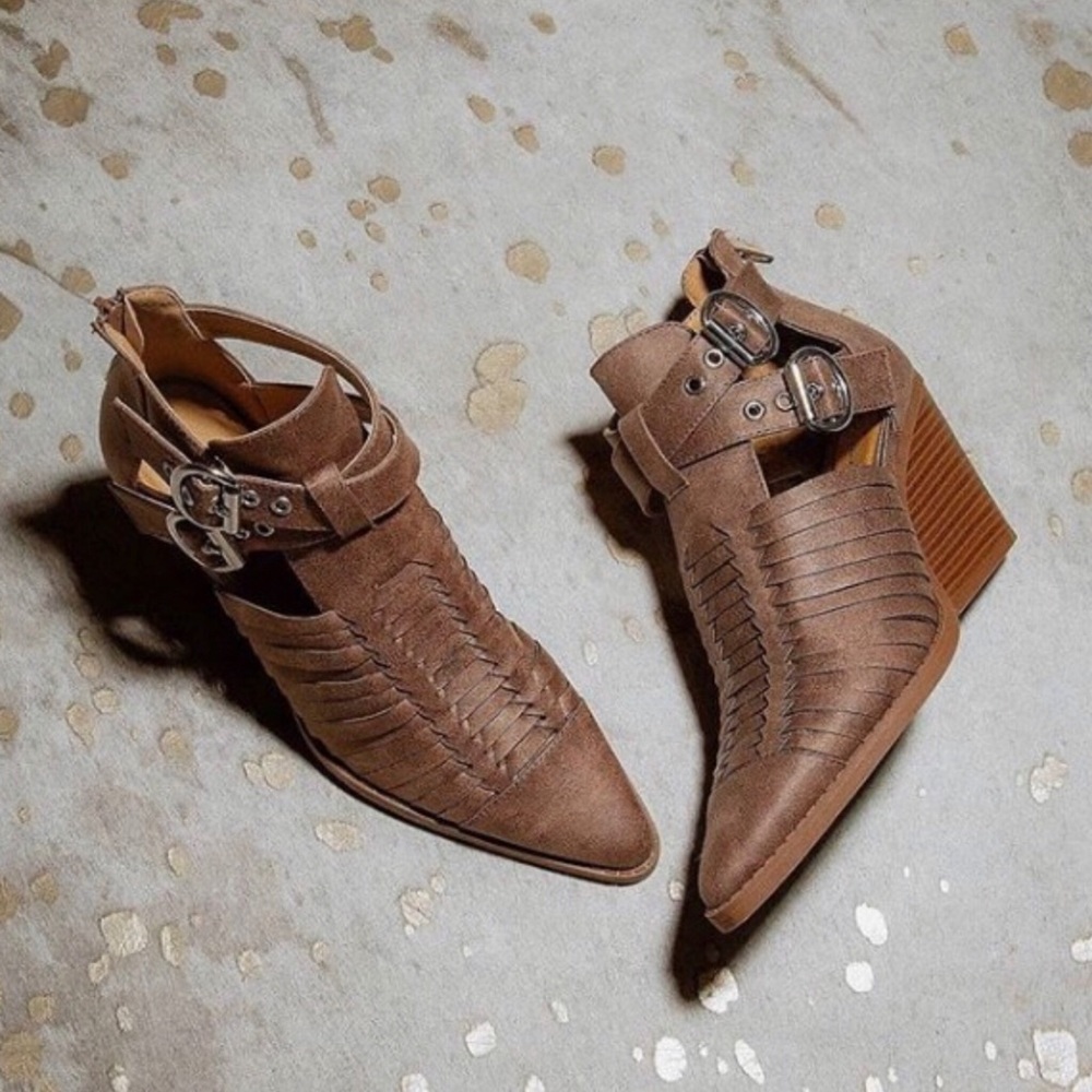 WOVEN BUCKLE BOOTIE (Dark Taupe) - Picture 5 of 10